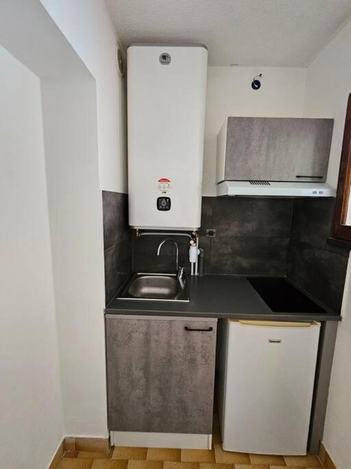Studio Cabine Clim Wifi Parking Draps - 1 Etoile - Self Check-In Possible La Grande Motte Exteriör bild